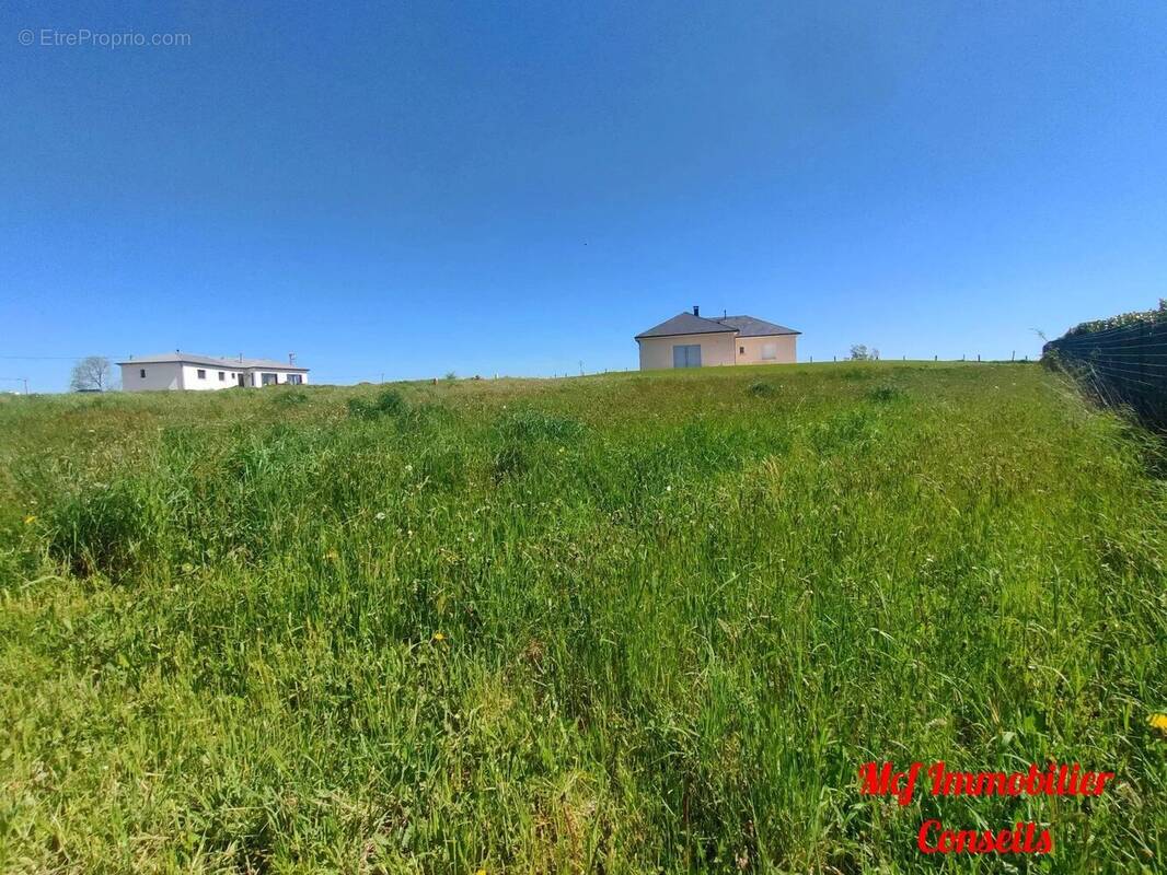 Terrain à CASTANET