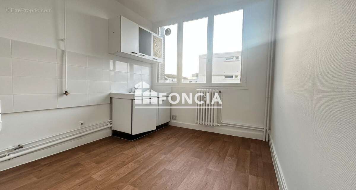 Appartement à LYON-8E
