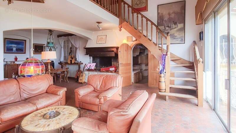 Maison à SAUSSET-LES-PINS