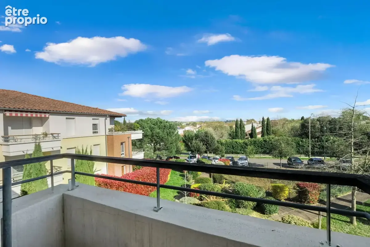 Dernier étage - grand t2 lumineux + parking - photo 10