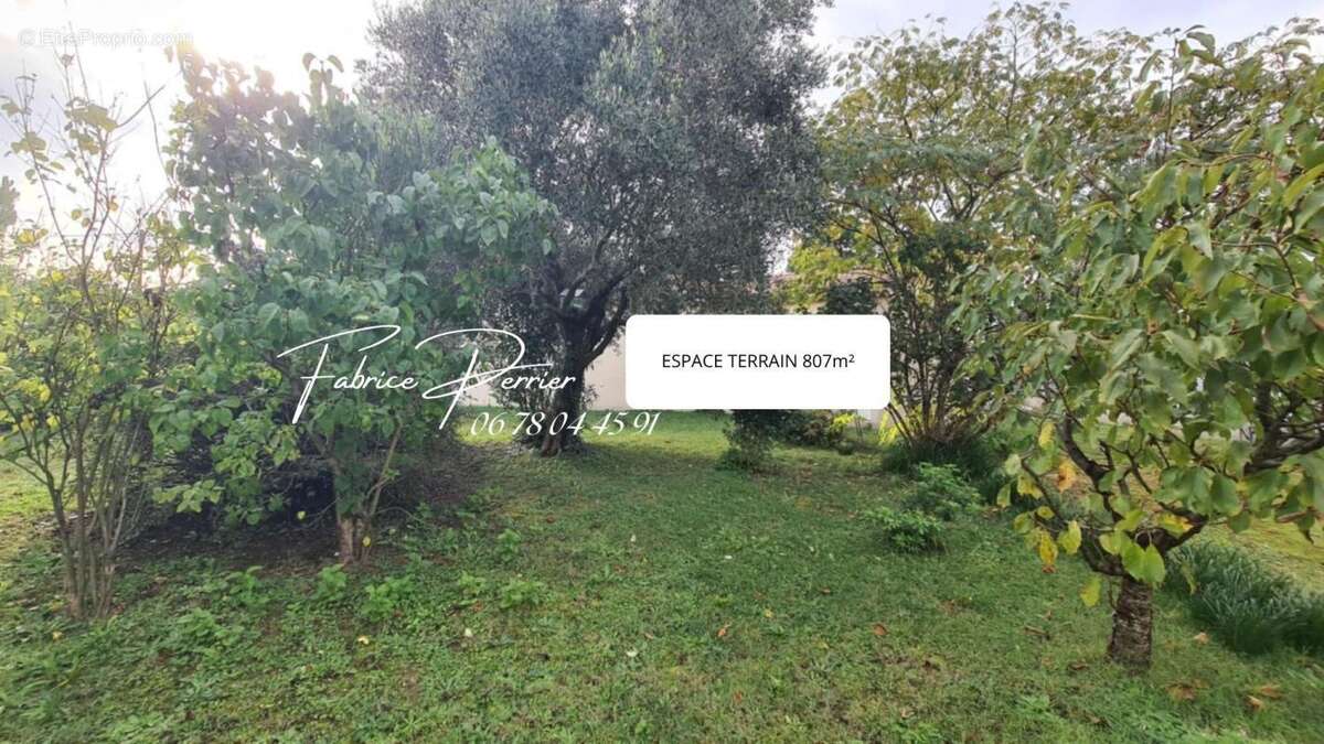 Maison à MONTELIMAR