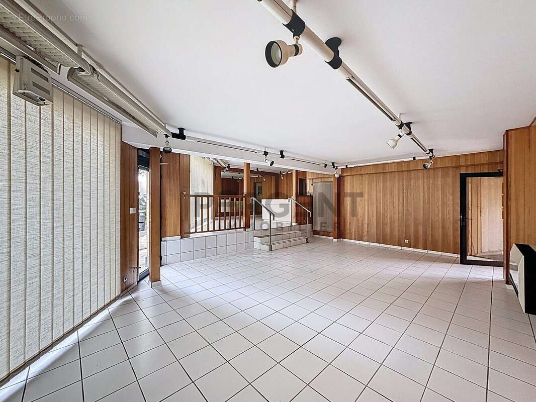 Commerce à CHARLEVILLE-MEZIERES