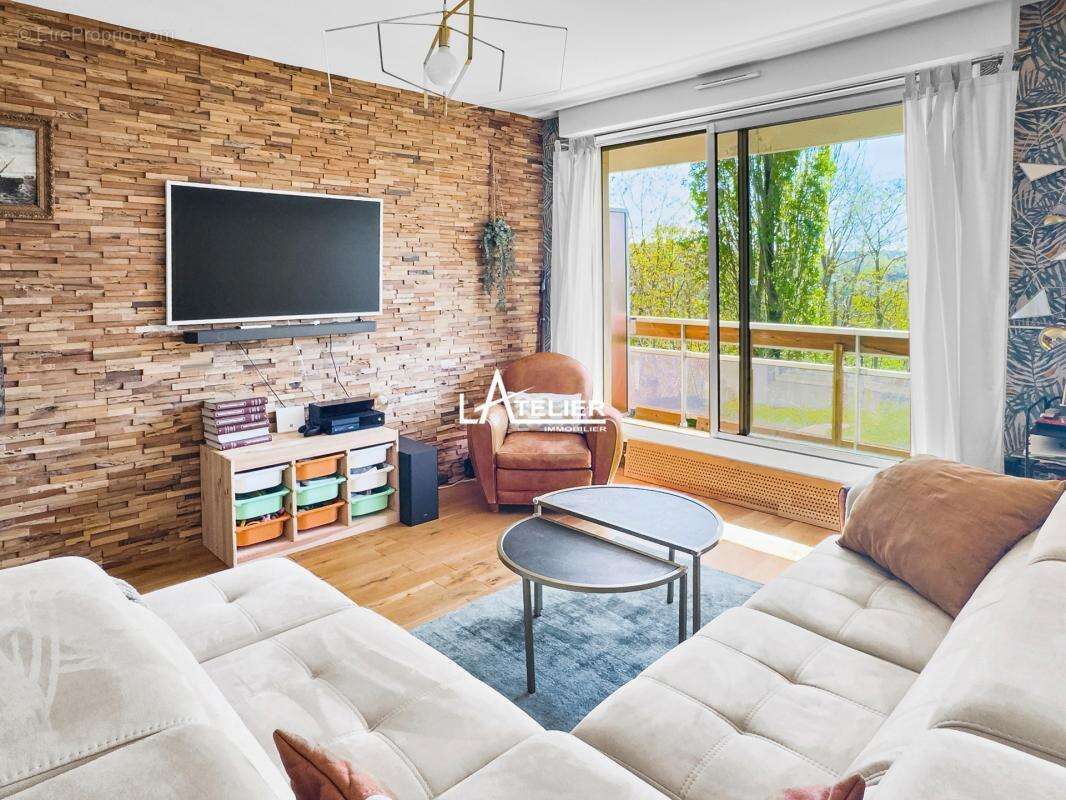 Appartement à MAREIL-MARLY