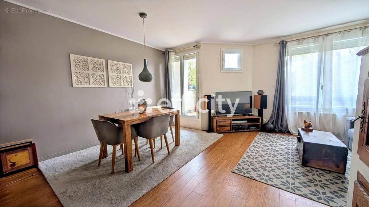 Appartement à LOGNES