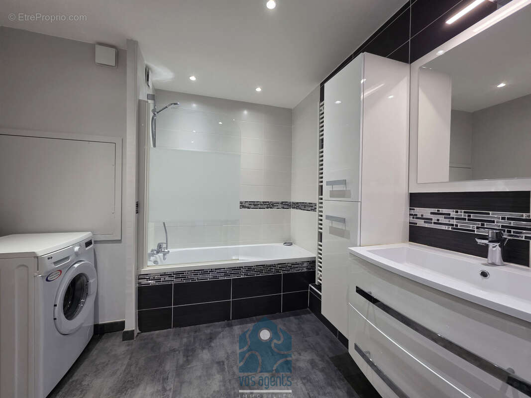 Appartement deux pièces avec cave et stationnement privatif - photo 7