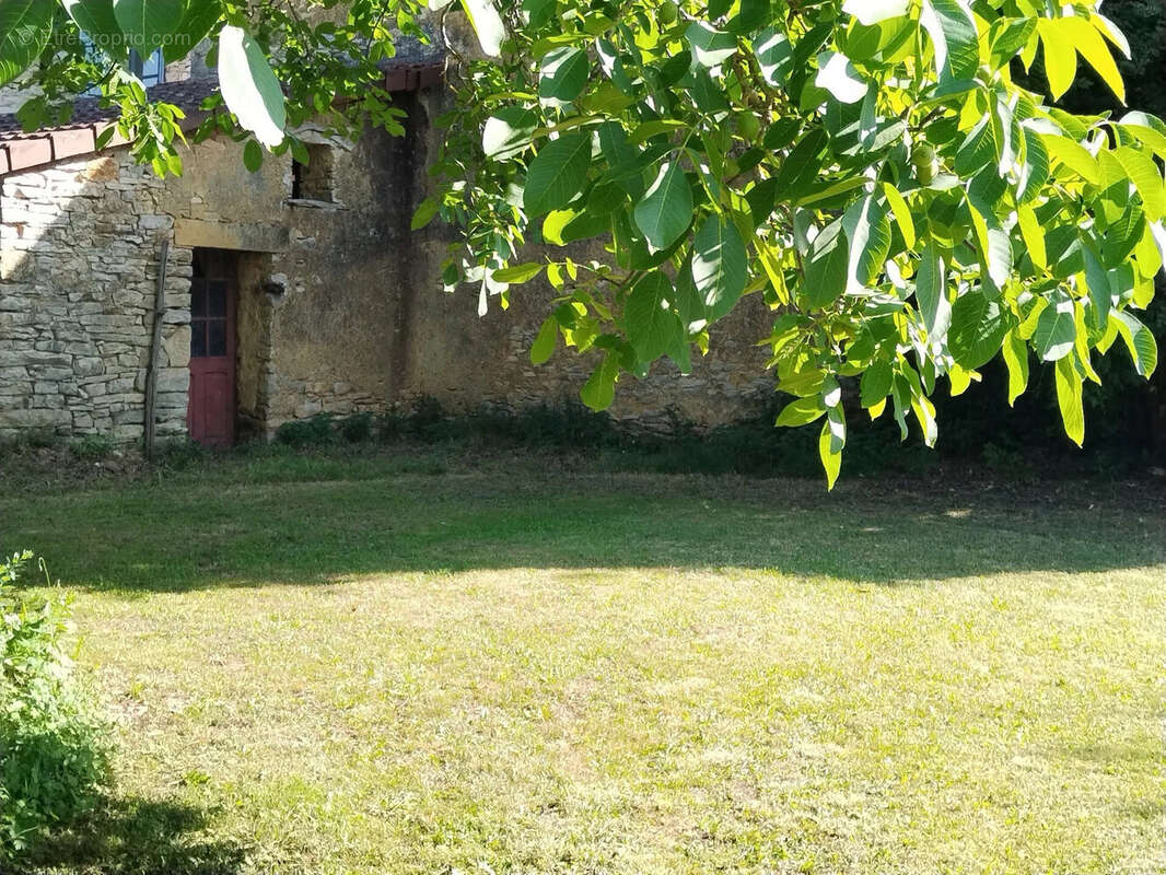 Maison 71 m² à Excideuil  - photo 6