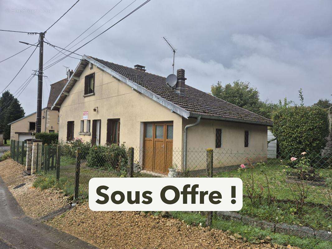Maison à FERRIERES-LES-RAY