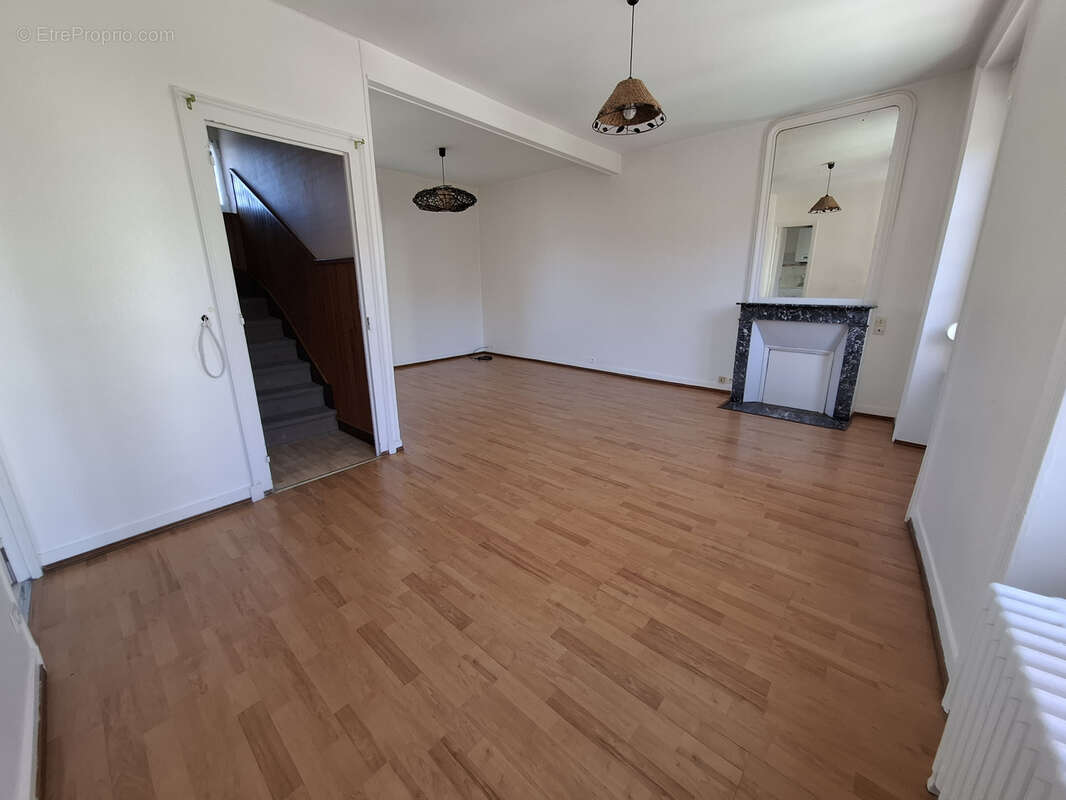 Maison à SAINT-PAIR-SUR-MER