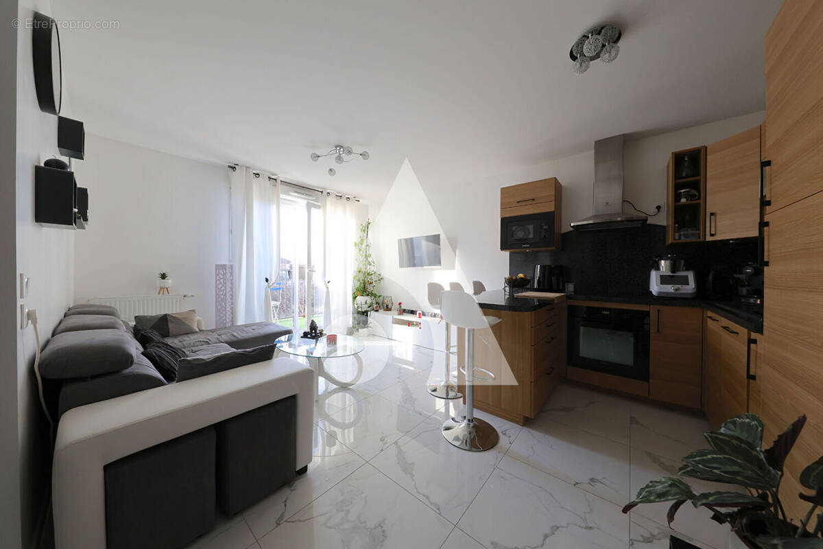 Appartement à CORBEIL-ESSONNES