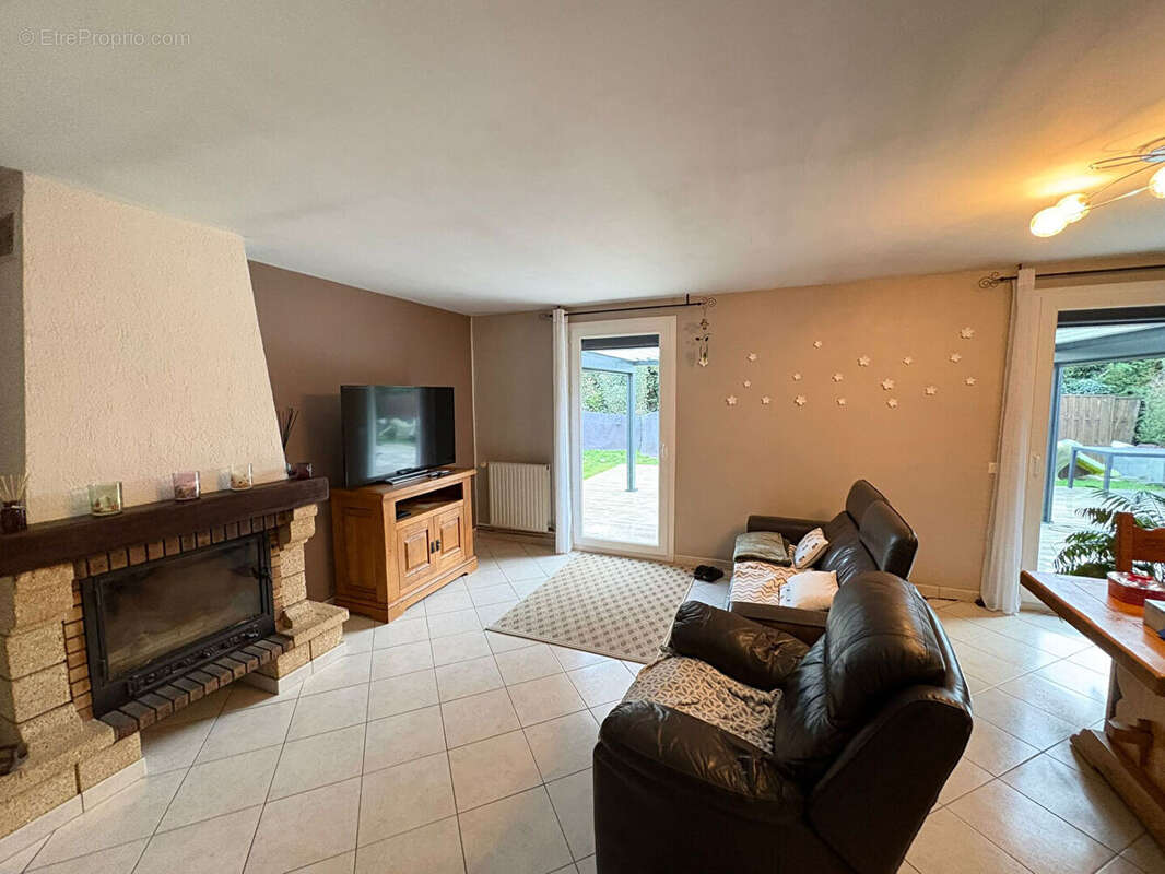 Maison à SAINTE-GENEVIEVE