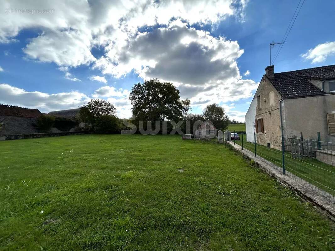 Maison à SAINTE-MAGNANCE