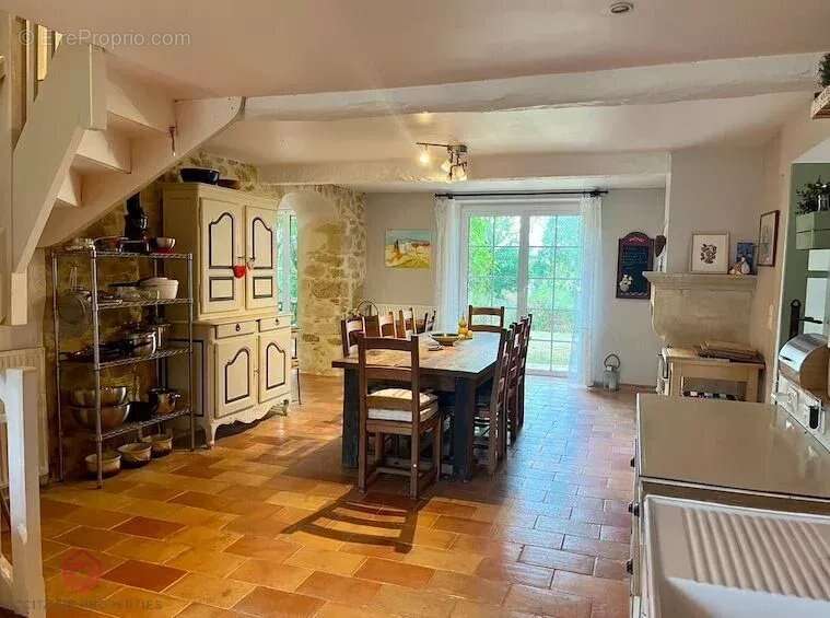 Maison à LABASTIDE-D&#039;ANJOU