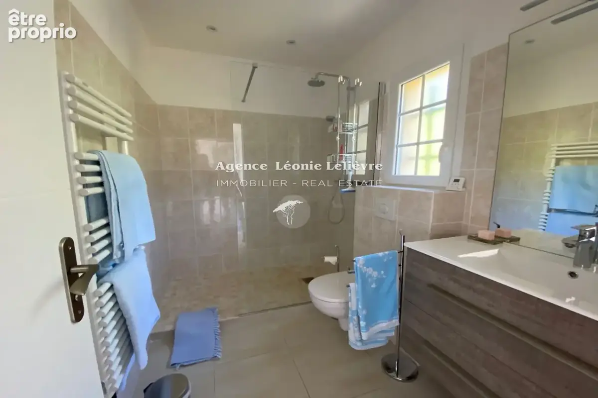 Maison 4 pièces 135 m² à vendre à Les Issambres (83380) - photo 8