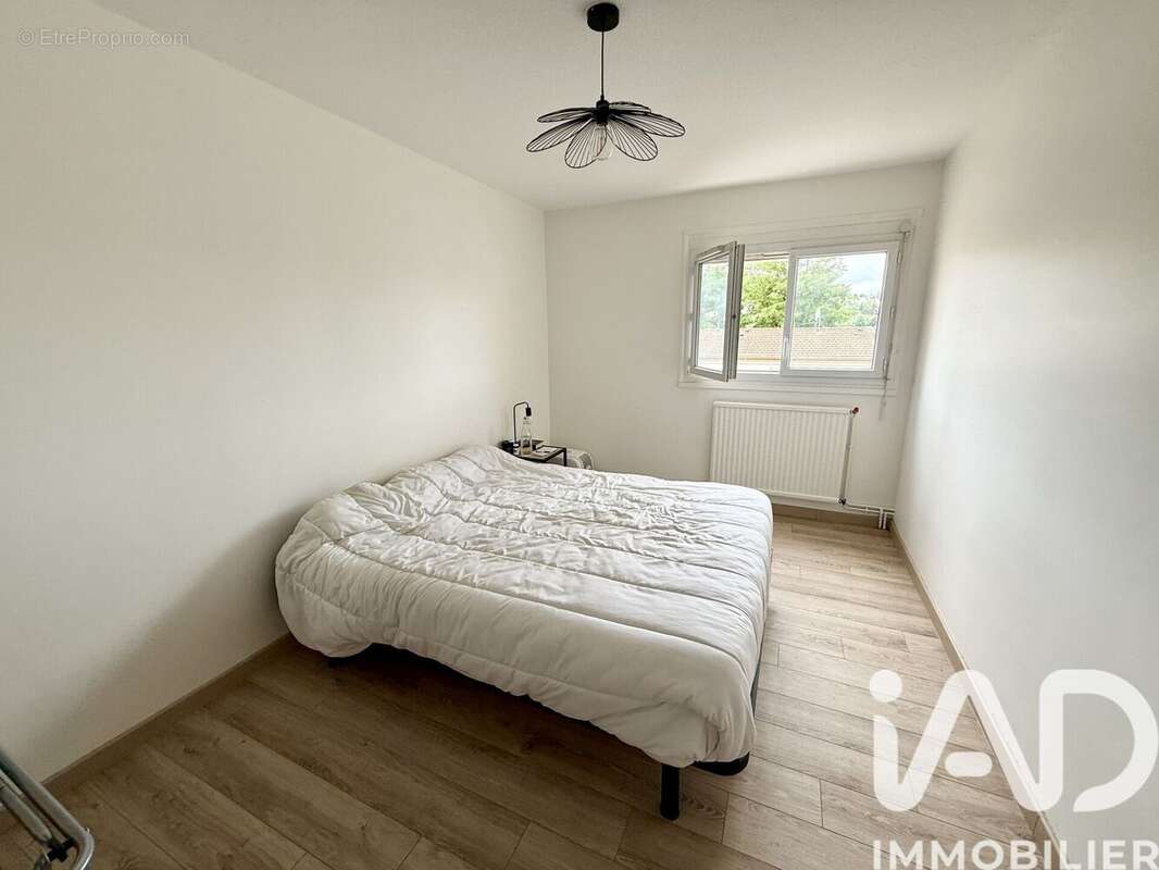 Appartement 66 m² à Roche-La-Moliere  - photo 3