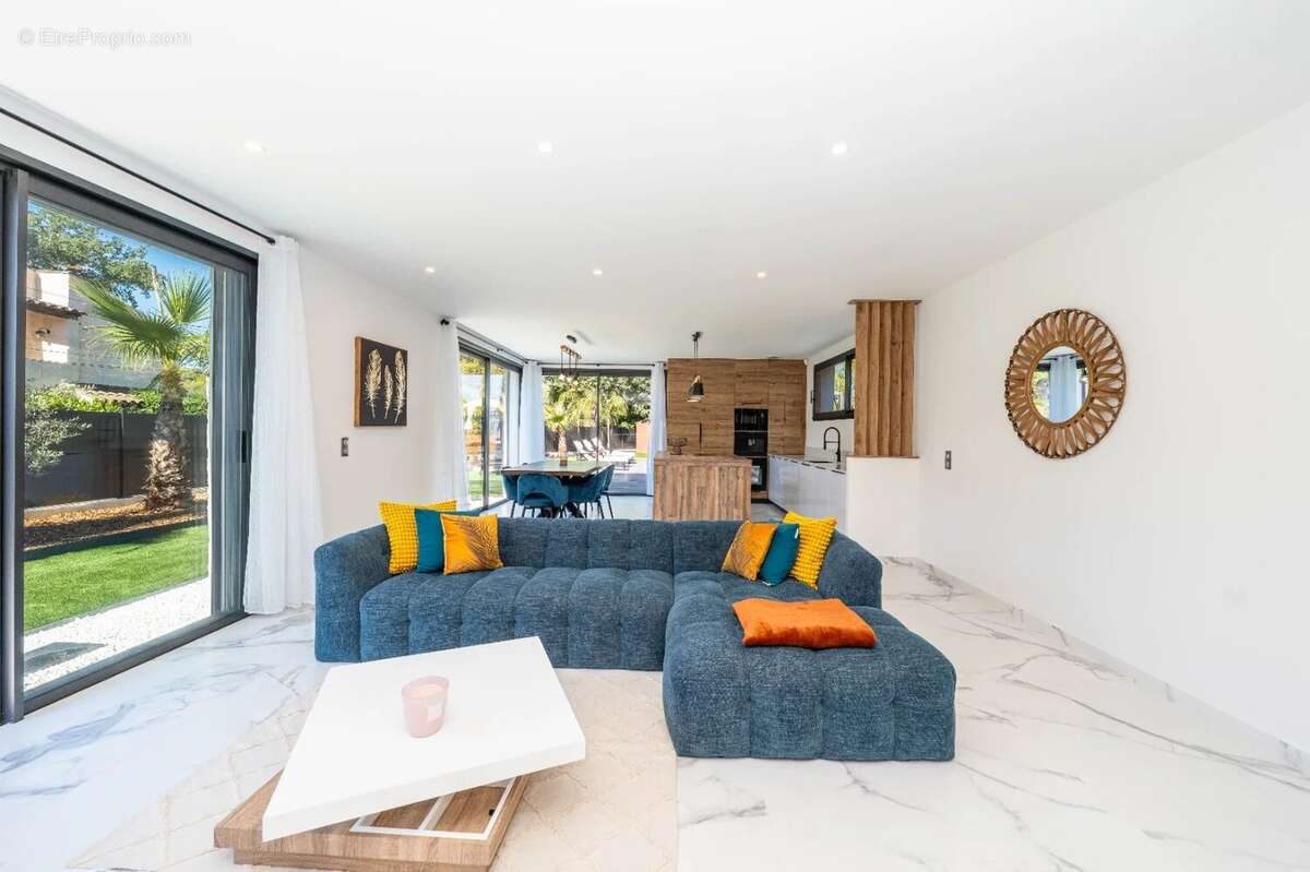 Maison à MOUGINS