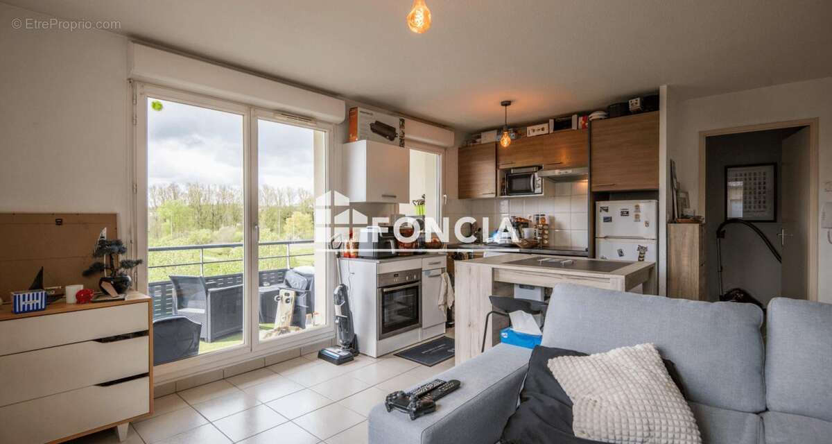 Appartement à ONET-LE-CHATEAU