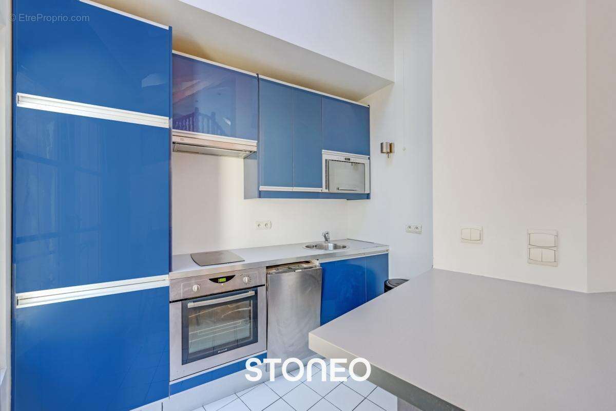 Appartement à PARIS-8E