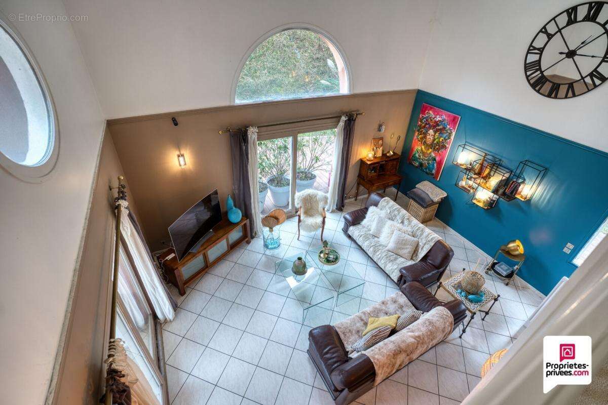 Maison à FONTAINES-SAINT-MARTIN