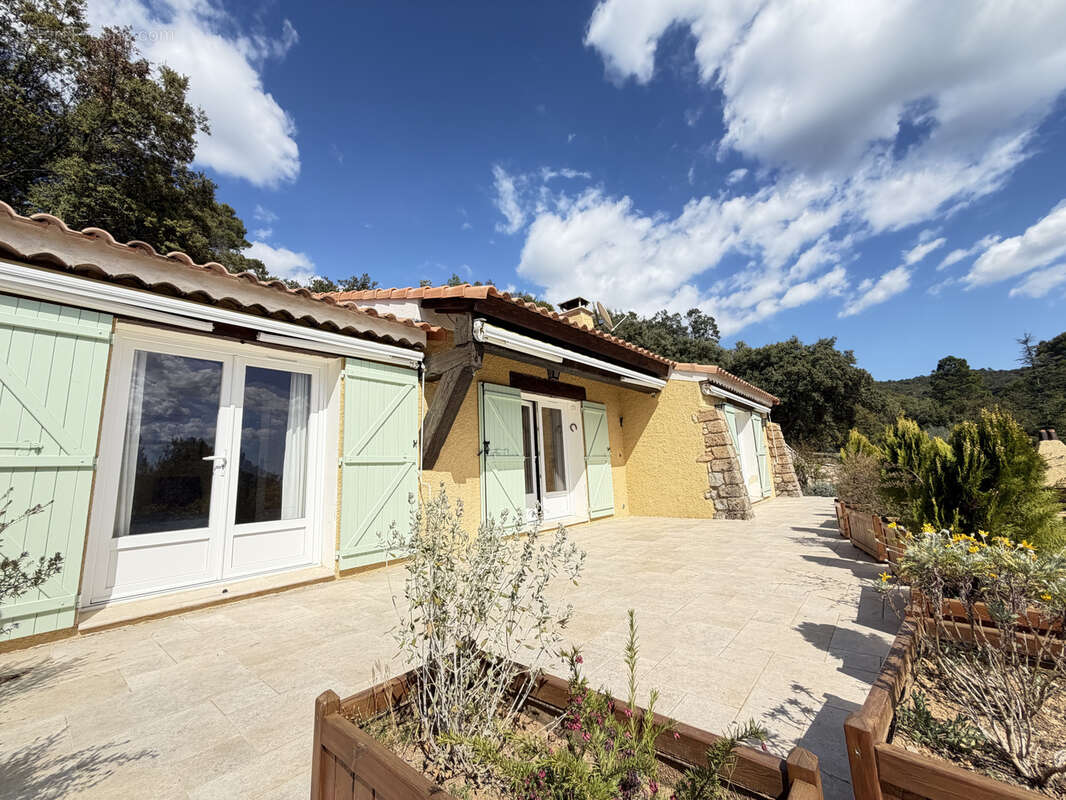 Maison à TOURTOUR