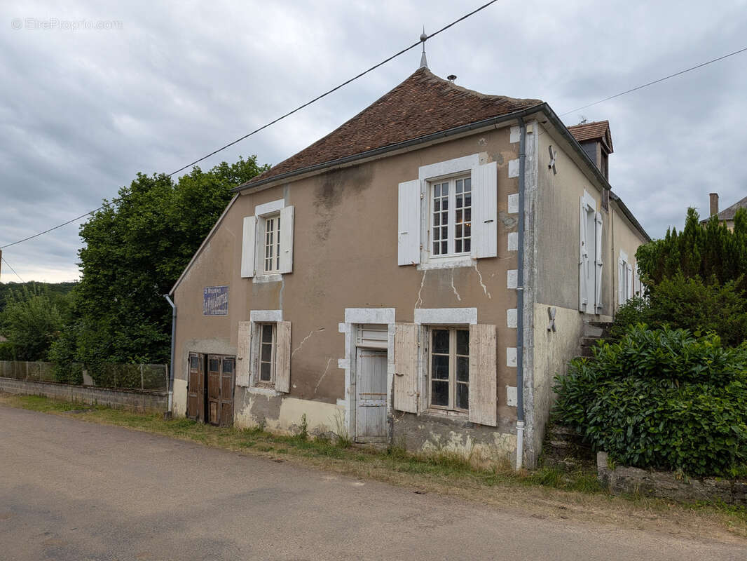 Maison à TINTURY