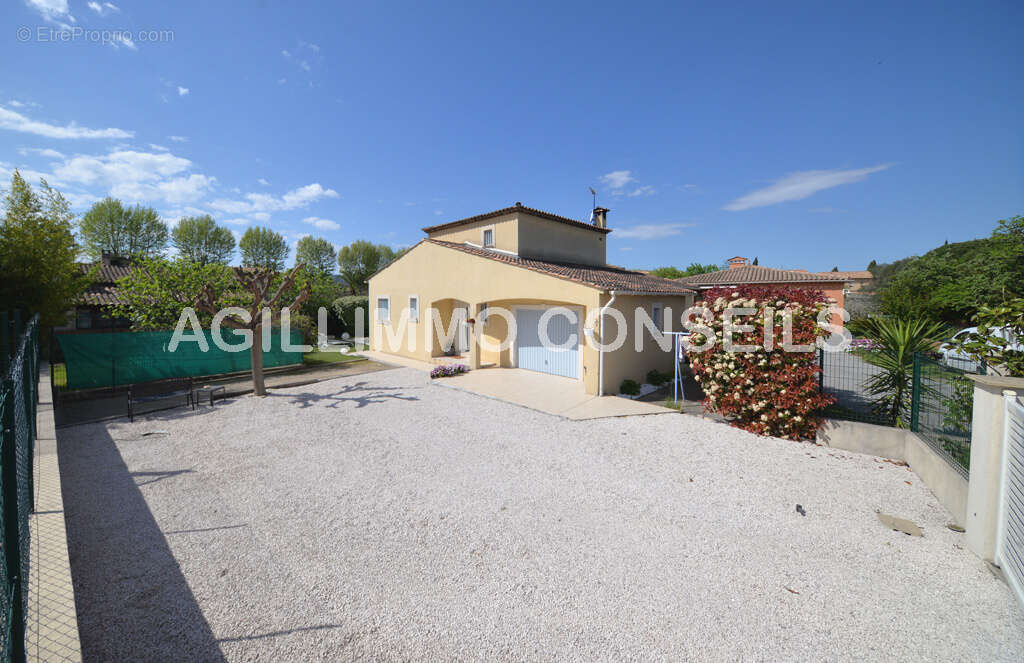Maison à PUGET-SUR-ARGENS