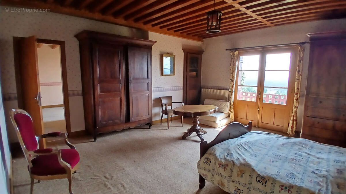 Maison à VOLLORE-VILLE