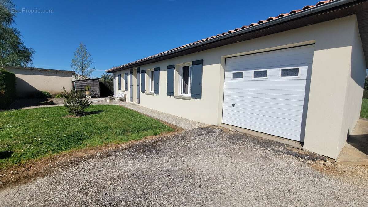 Maison à VERTEUIL-SUR-CHARENTE