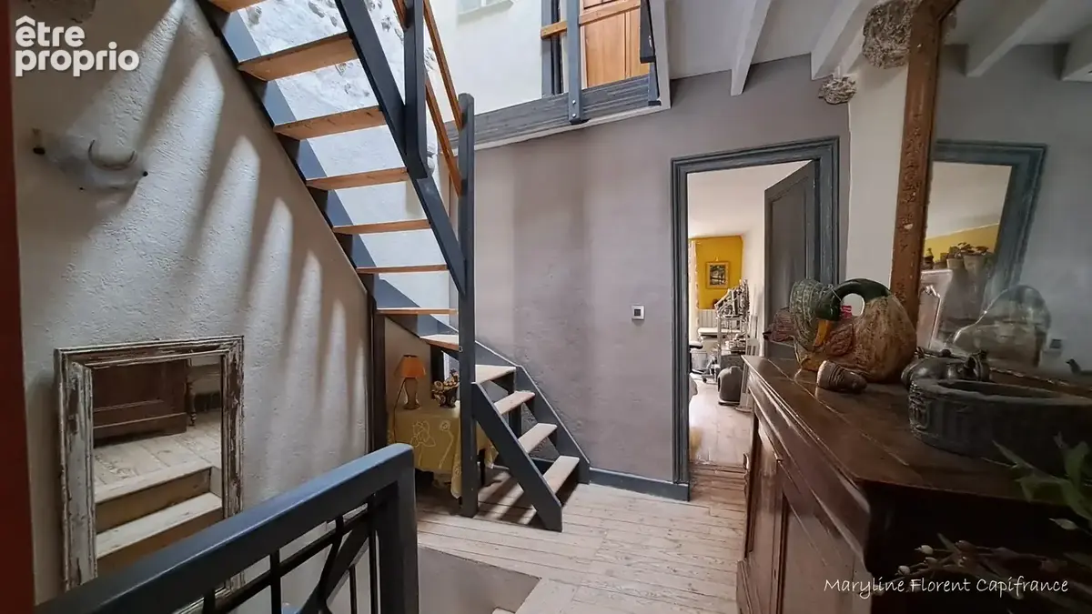 Maison T5 de 105 m² – Cour sans vis-à-vis, Véranda, Terrasse, Garage et dépendance - photo 12