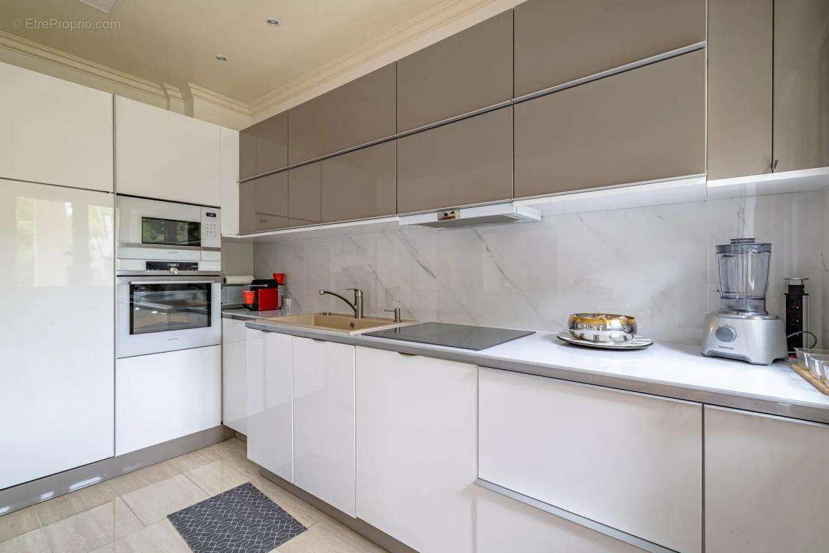 Maison à CHENNEVIERES-SUR-MARNE