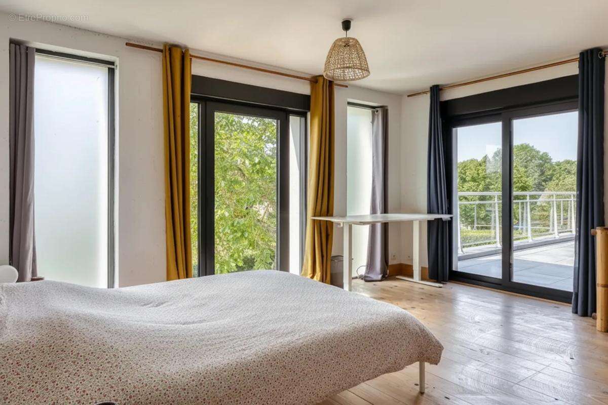 Maison de 7 pièces de 250 m² situé à Caumont - photo 9