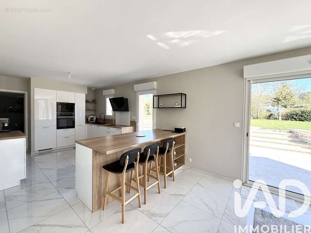 Photo 3 - Maison à BONCHAMP-LES-LAVAL