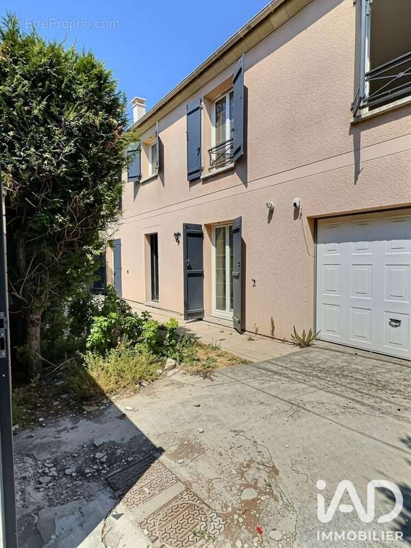 Maison 102 m² à Le Blanc-Mesnil  - photo 2
