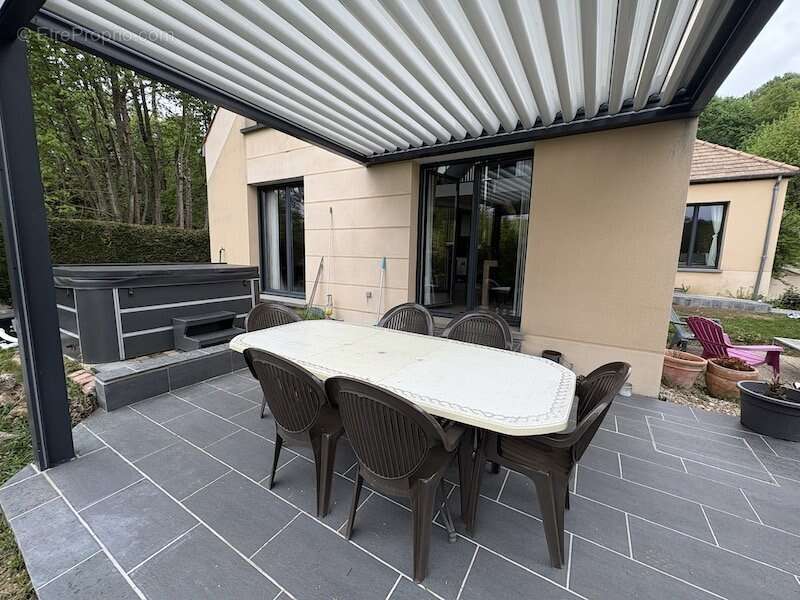 Maison à CHATEAUFORT