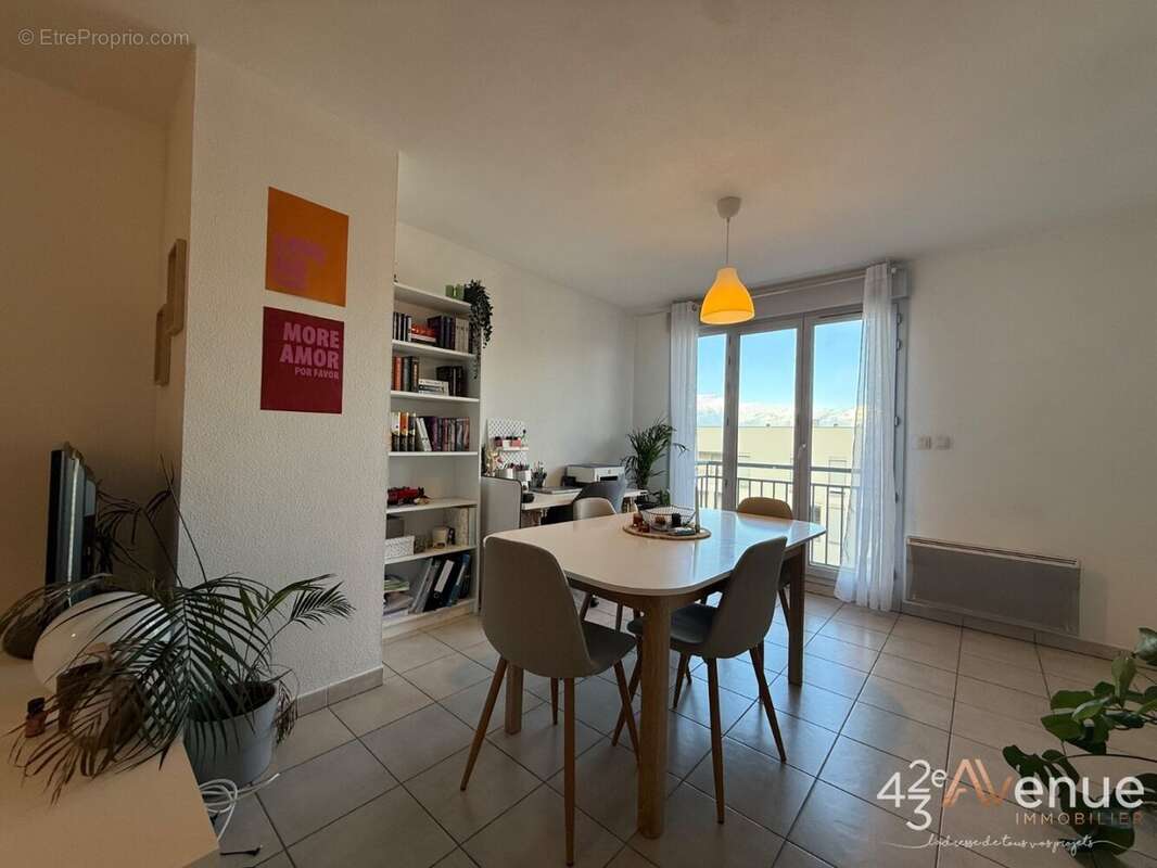 Appartement à SAINT-ETIENNE
