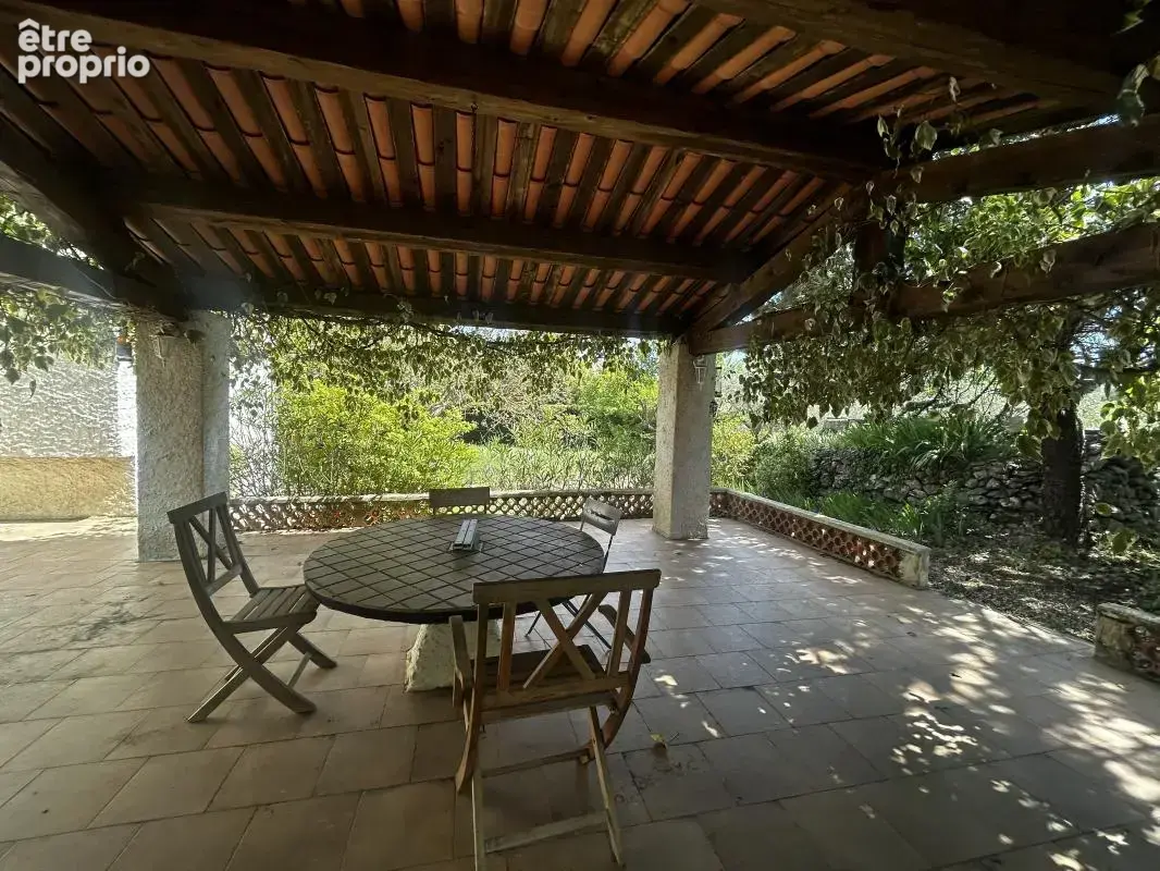 Secteur privilégié, vente villa sur 6123 m² de terrain - photo 4