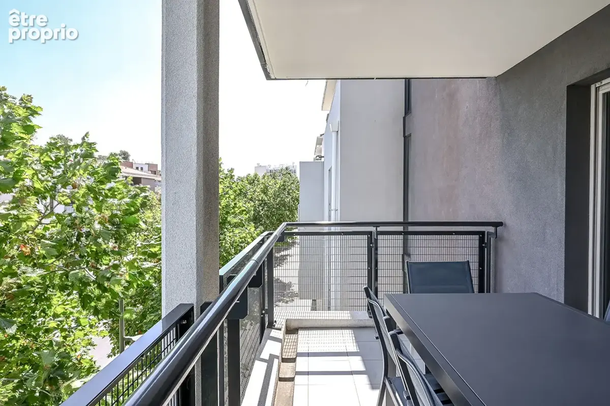 Appartement T2 de 43m2 avec une terrasse de 10m2 et 1 parking en sous-sol à Marseille - photo 3