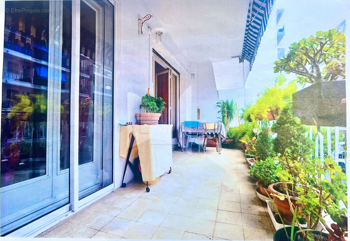 Appartement à LE CANNET