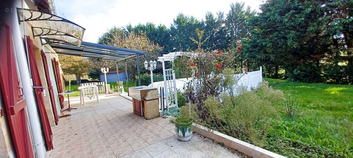 Maison à NOYANT-D&#039;ALLIER