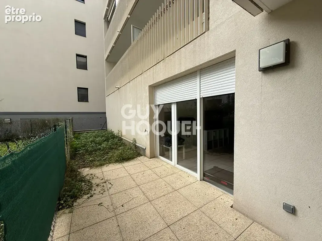 Appartement Givors 2 pieces de 41.88 m2+parking+rez de jardin VENDU LOUE - photo 1