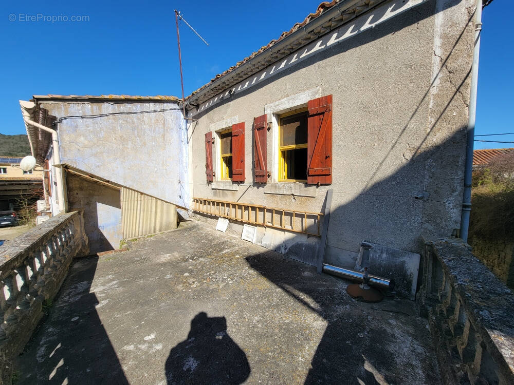 Maison à LAGRASSE