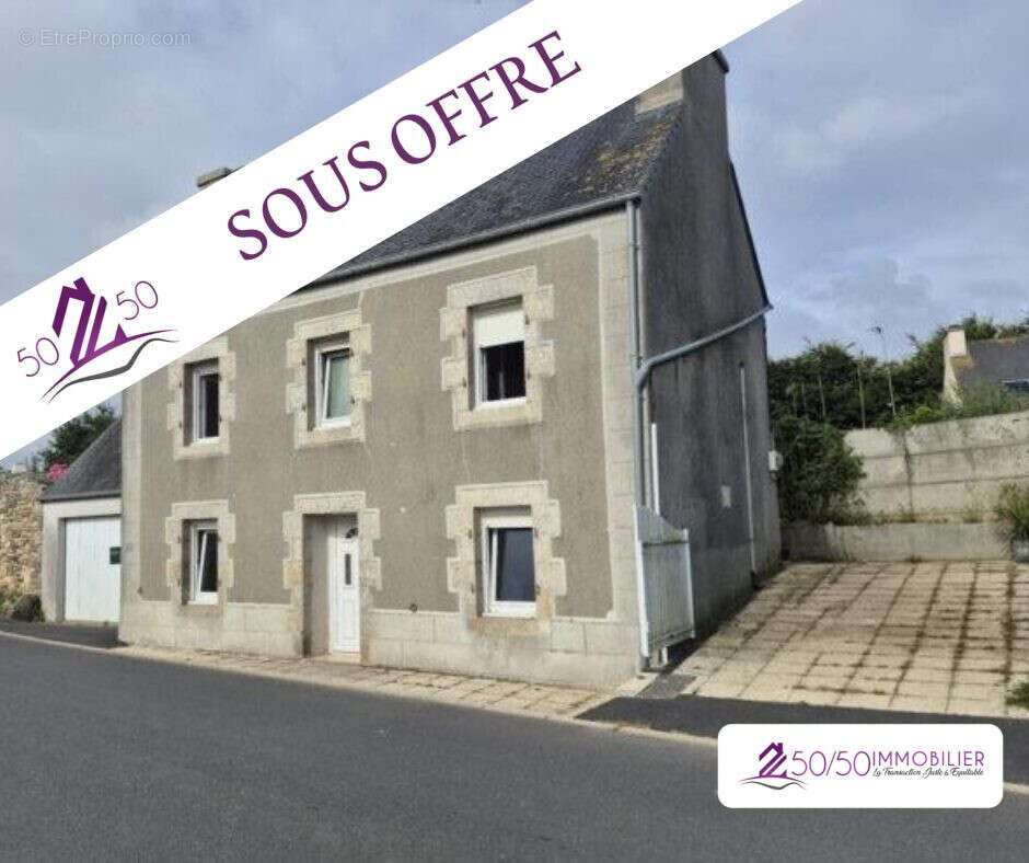 Maison à SAINT-FREGANT