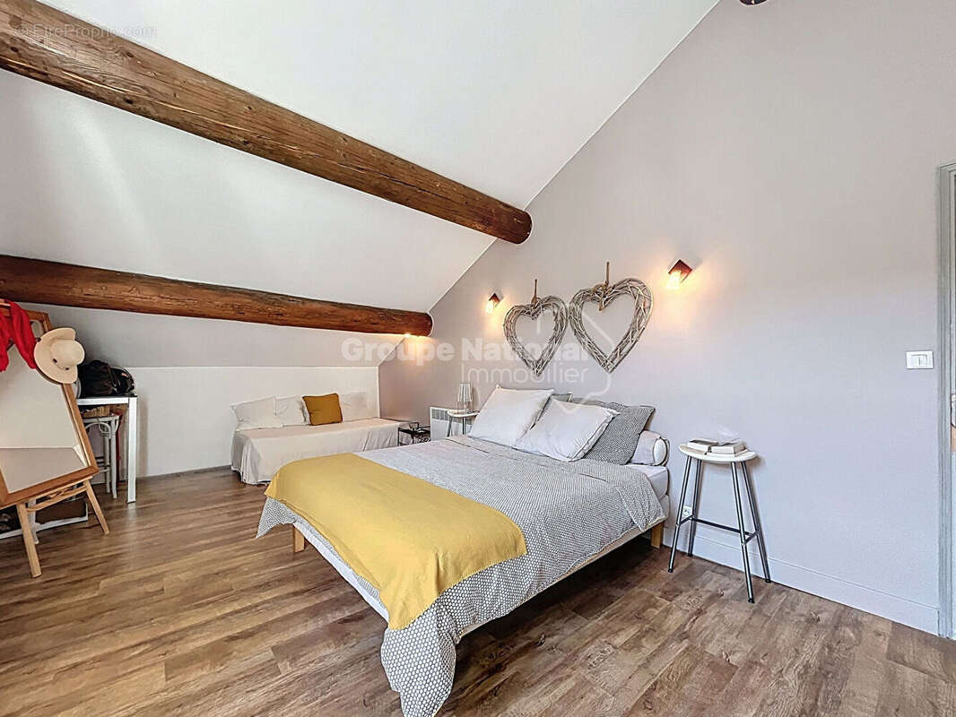 Maison à LA BAUME-DE-TRANSIT