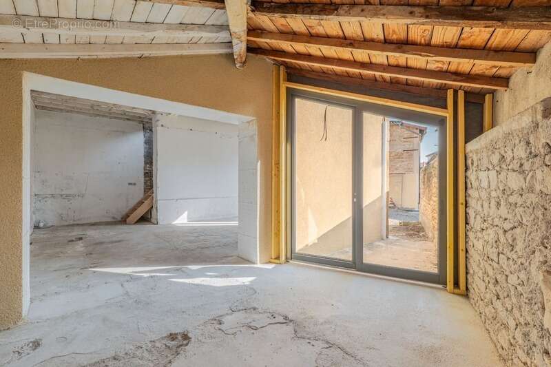 Maison à CHAZAY-D&#039;AZERGUES