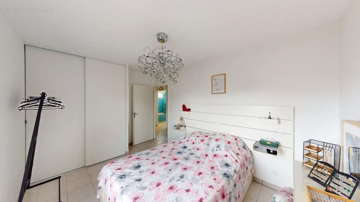 Maison à LA SALVETAT-SAINT-GILLES