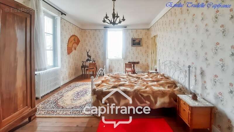 Dpt Sarthe (72), à vendre LA CHAPELLE GAUGAIN maison P8 de 208 m² - Terrain de 1300 m² - photo 6