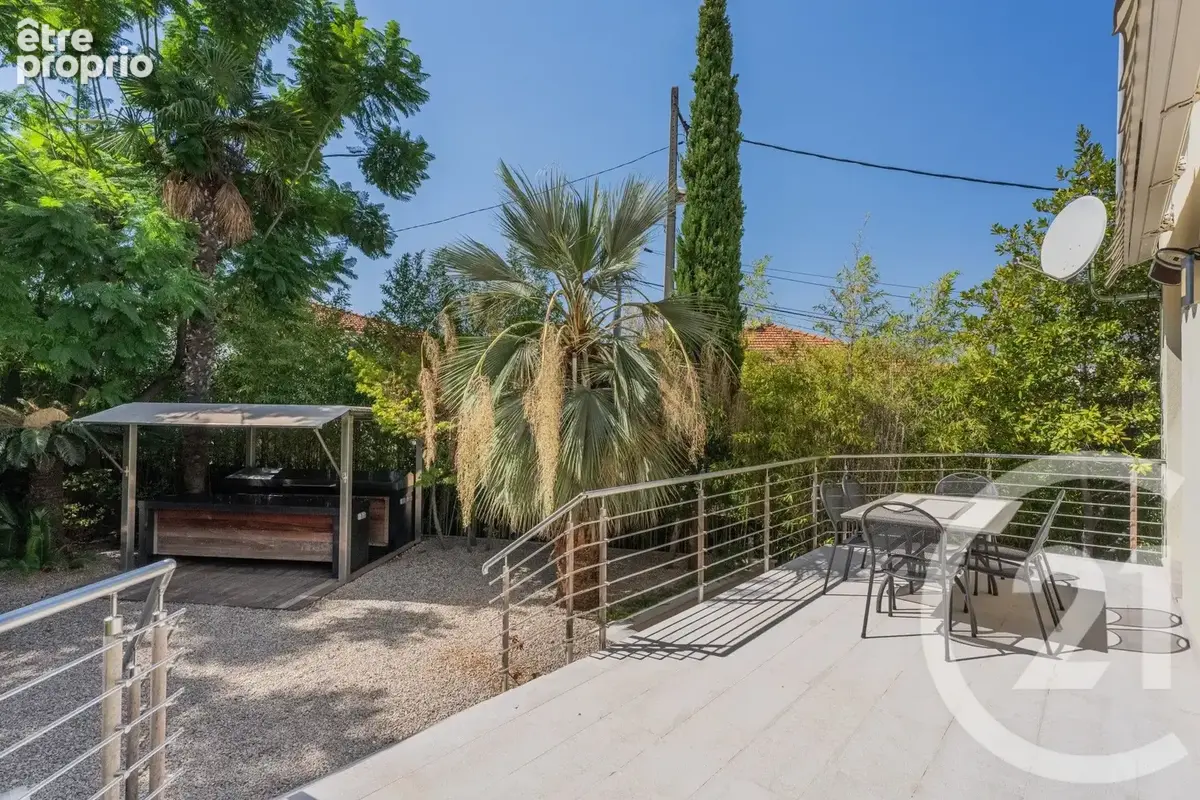 Maison 8 pièces 238 m² à vendre à Nice (06300) - photo 5