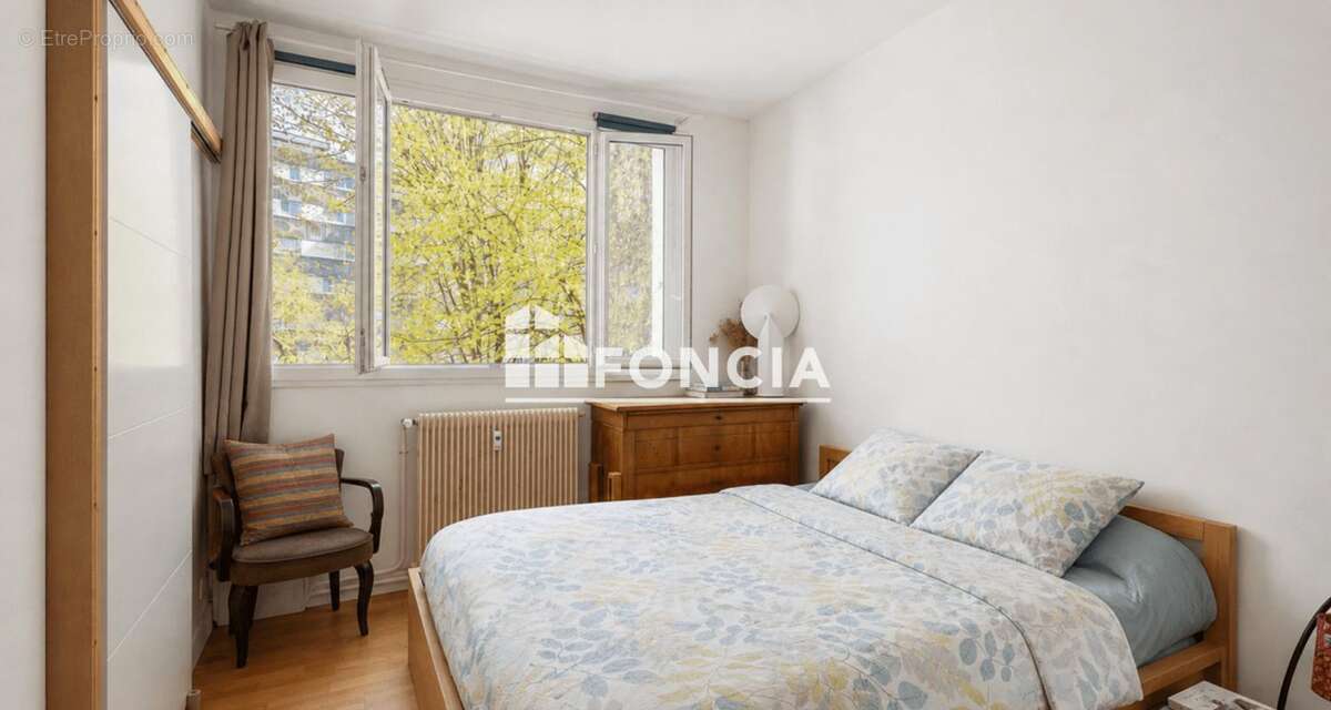 Appartement à PARIS-19E