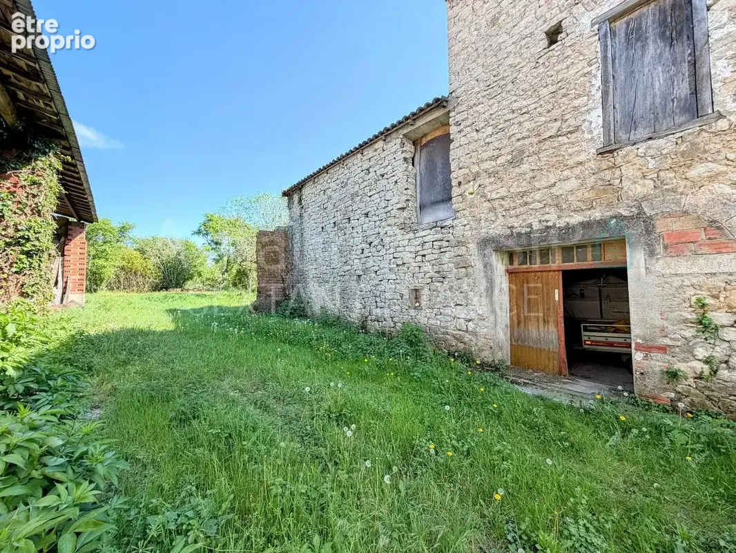Sublime demeure de caractere, ancienne auberge relais, jardin intimiste, diverses granges, appentis majestueux - photo 17