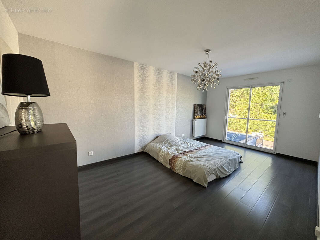 Maison à CRECY-LA-CHAPELLE