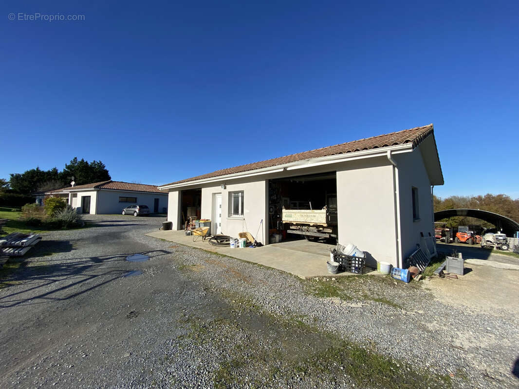 Maison à CASTELNAU-D&#039;AUZAN